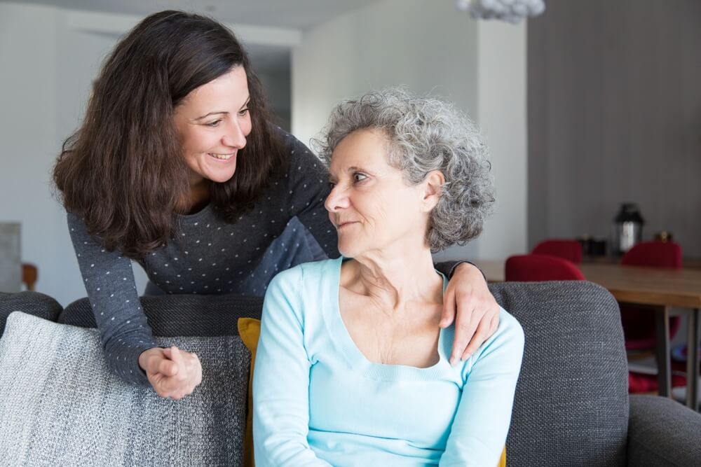 Как подобрать пансионат для пожилых людей с болезнью Альцгеймера?